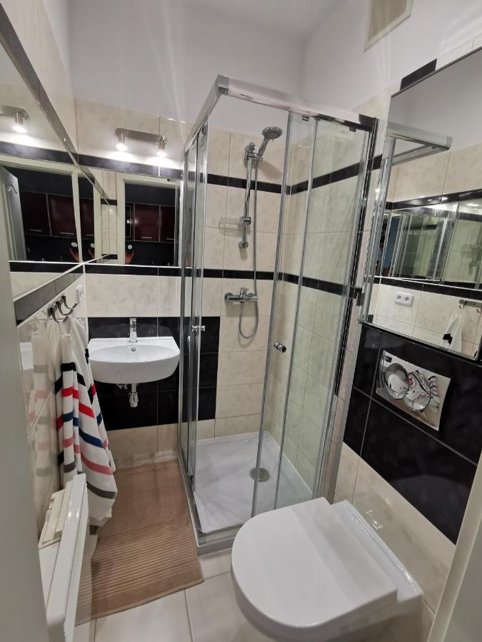 Small Apartament In Heart Of Boleslawiec City ภายนอก รูปภาพ